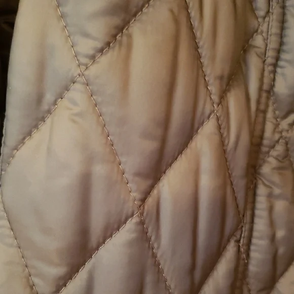 Burberry Quilted Long Puffer Coat in Taupe Gray - Picture 3 of 16